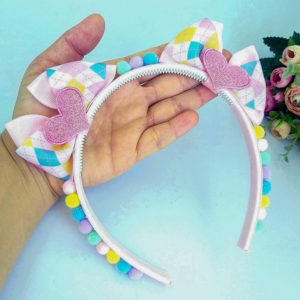 tiara para bebê corações